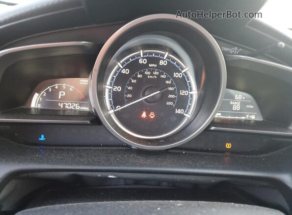 3MYDLBYV6LY702243 2020 TOYOTA YARIS Белый Вид щитка приборов