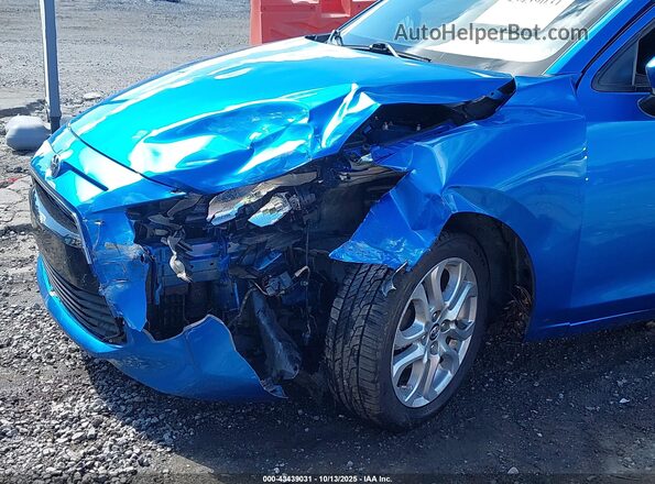 3MYDLBYV8JY312564 2018 TOYOTA YARIS IA Blue Вид спереду