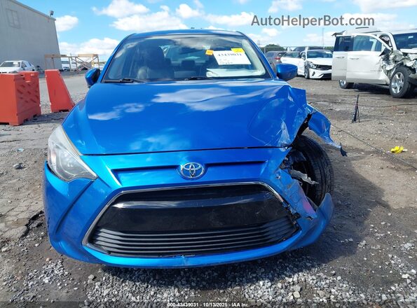 3MYDLBYV8JY312564 2018 TOYOTA YARIS IA Blue Вид щитка приладів