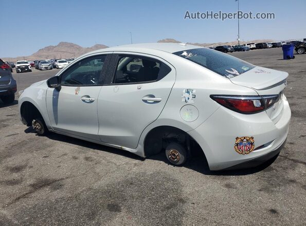 3MYDLBYV8LY706441 2020 TOYOTA YARIS Серебряный Задняя левая четверть