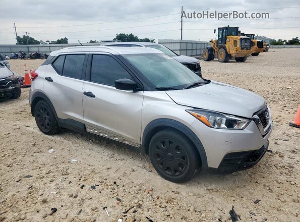 3N1CP5CU4JL523016 2018 NISSAN KICKS Silver Front right