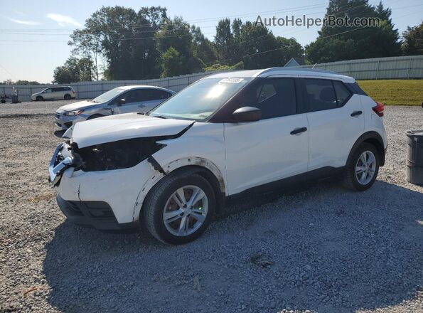 3N1CP5CU6JL525219 2018 NISSAN KICKS Белый Передняя левая четверть