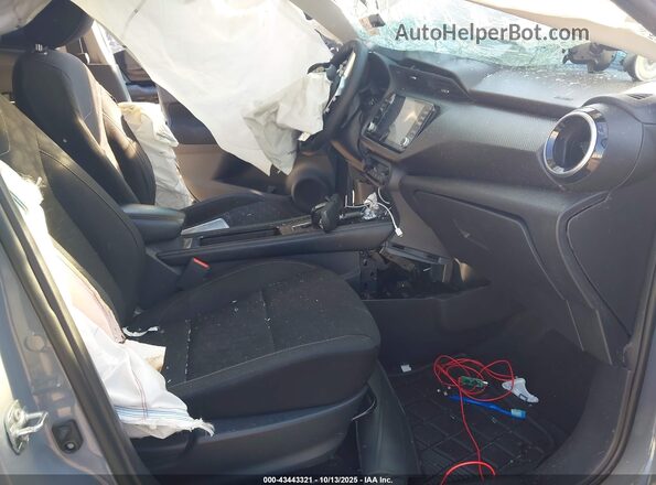3N1CP5CV5ML545152 2021 NISSAN KICKS Gray Front interior view