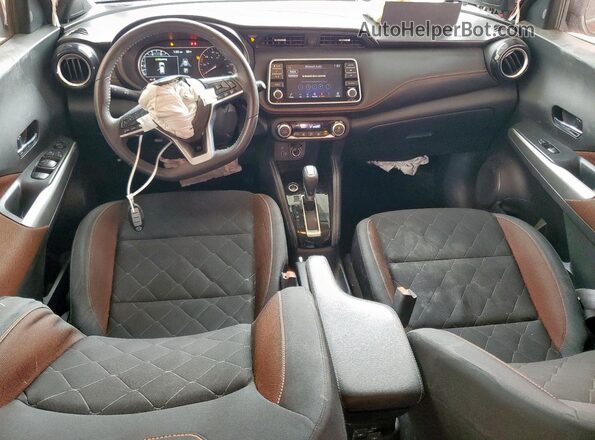 3N1CP5DV2LL486011 2020 NISSAN KICKS Maroon Вид панелі приладів
