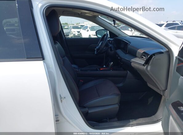 3N8AP6DA1SL337986 2025 NISSAN KICKS White Widok wnętrza z przodu
