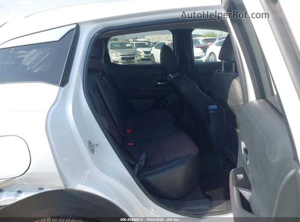 3N8AP6DA1SL337986 2025 NISSAN KICKS White Widok naklejki z numerem VIN