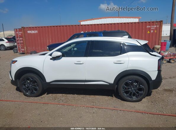 3N8AP6DA1SL337986 2025 NISSAN KICKS White Widok wnętrza 360 stopni