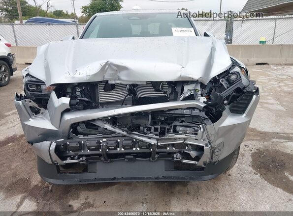 3TMLB5JNXSM170736 2025 TOYOTA TACOMA Silver Widok z przodu