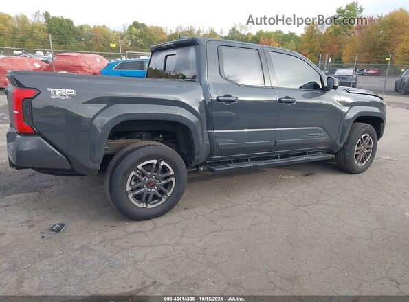 3TYLC5LN9ST035861 2025 TOYOTA TACOMA HYBRID Gray Widok wnętrza z tyłu