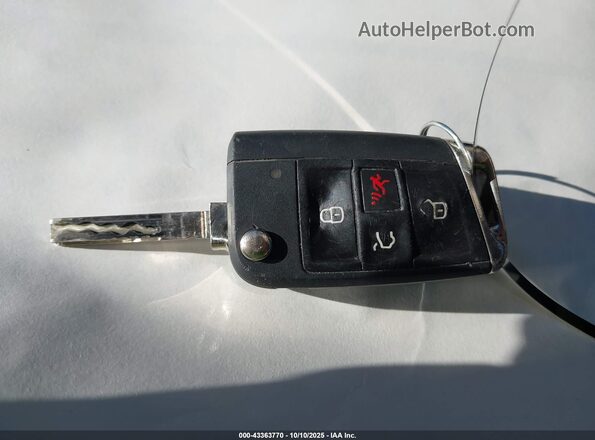 3VV1B7AX1MM053524 2021 VOLKSWAGEN TIGUAN Gray Dashboard view