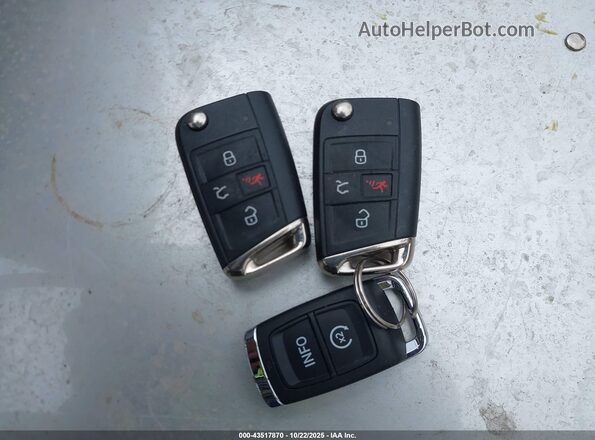 3VV3B7AX5MM019689 2021 VOLKSWAGEN TIGUAN Синий Вид панели приборов