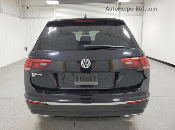 3VV3B7AX8MM025521 2021 VOLKSWAGEN TIGUAN Black უკანა ხედი
