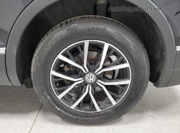 3VV3B7AX8MM025521 2021 VOLKSWAGEN TIGUAN Black სალონის 360-გრადუსიანი ხედი