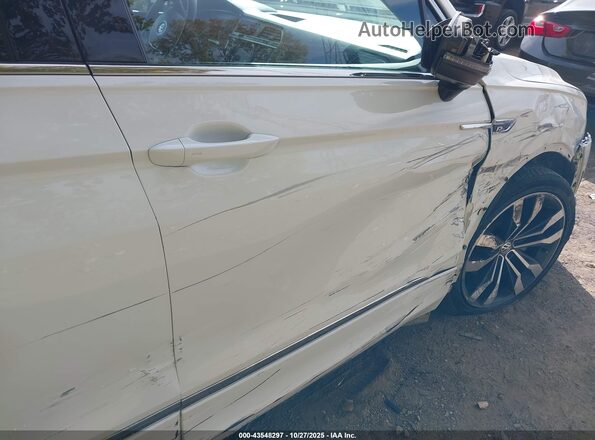 3VV4B7AX7KM065008 2019 VOLKSWAGEN TIGUAN White Widok z przodu