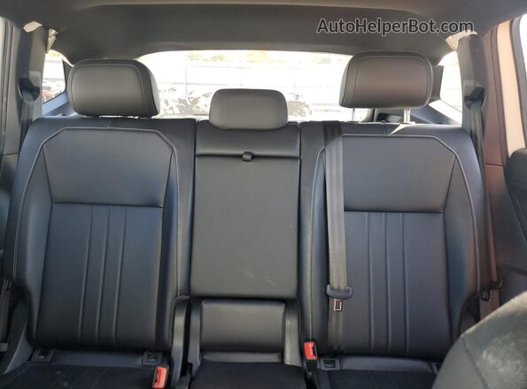 3VV8B7AX3NM086718 2022 VOLKSWAGEN TIGUAN Белый Вид задних сидений