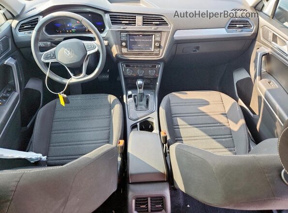 3VVRB7AX3PM078187 2023 VOLKSWAGEN TIGUAN White Dashboard view