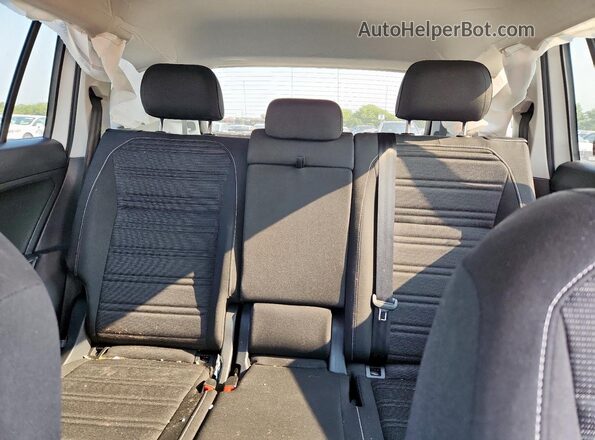 3VVRB7AX3PM078187 2023 VOLKSWAGEN TIGUAN White Rear seats view
