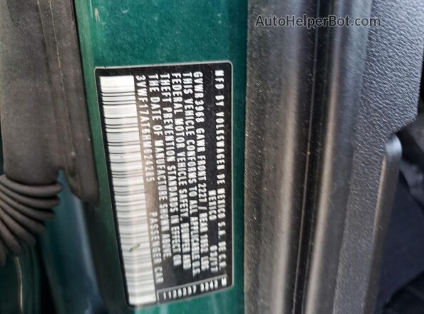 3VWF17AT6HM624285 2017 VOLKSWAGEN BEETLE Зеленый Вид подкапотного пространства