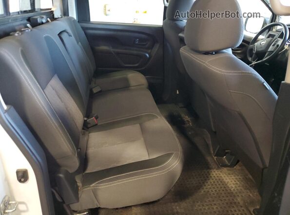 1N6AA1EC8NN107024 2022 NISSAN TITAN White Vista interior trasera