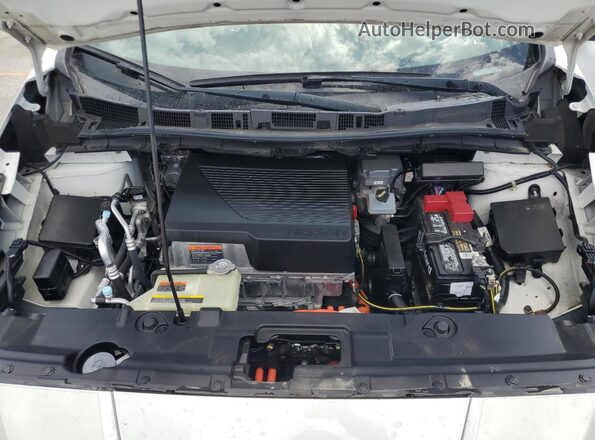 1N4AZ1CP7JC308622 2018 NISSAN LEAF White Widok komory silnika