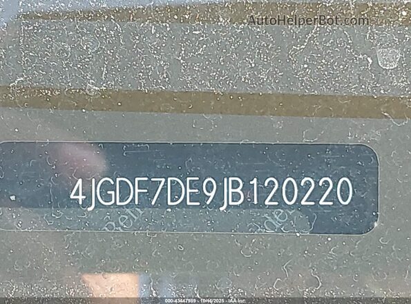 4JGDF7DE9JB120220 2018 MERCEDES-BENZ GLS 550 Черный Вид подкапотного пространства