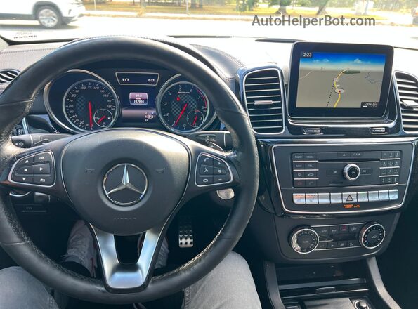 4JGED6EB5JA096836 2018 MERCEDES-BENZ GLE Черный Вид салона спереди