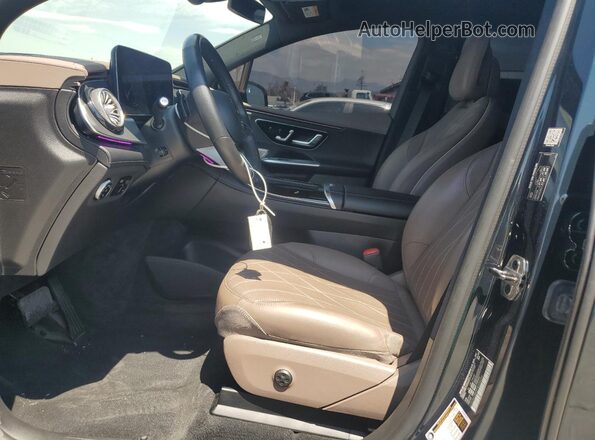 4JGGM2BB9PA020096 2023 MERCEDES-BENZ EQE Зеленый Вид салона спереди