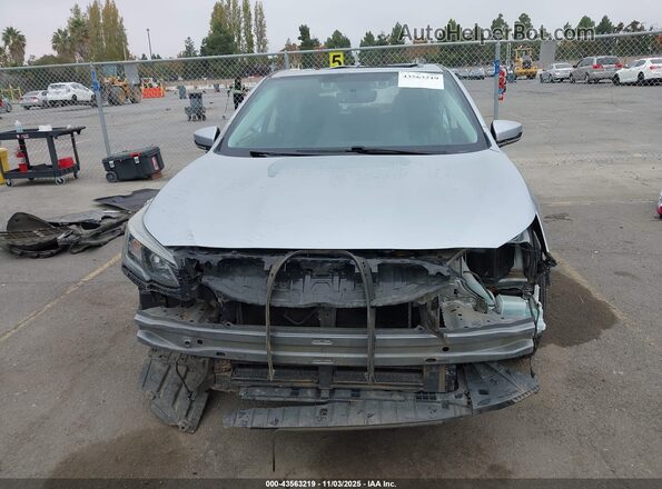 4S3BWAF6XM3012573 2021 SUBARU LEGACY Silver Rear interior view
