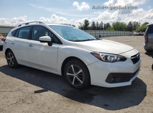 4S3GTAD62M3703100 2021 SUBARU IMPREZA Белый Передняя правая четверть