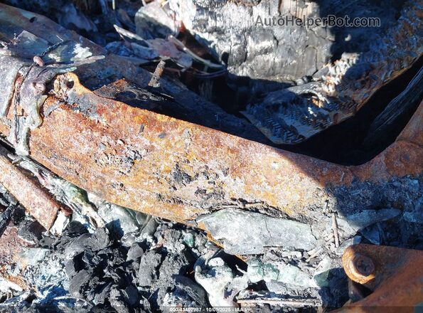 4S4BTADC1N3196137 2022 SUBARU OUTBACK Черный Вид подкапотного пространства