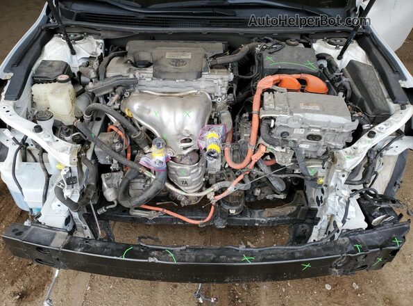 4T1BD1EB0JU063845 2018 TOYOTA AVALON White Widok wnętrza z tyłu