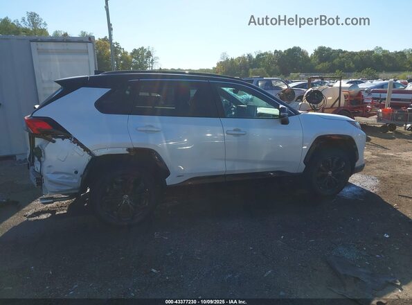 4T3E6RFV4NU073127 2022 TOYOTA RAV4 HYBRID White 360 interior view