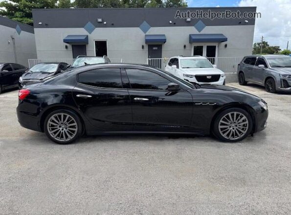 ZAM57RSA3H1206281 2017 MASERATI GHIBLI Black Widok wnętrza 360 stopni