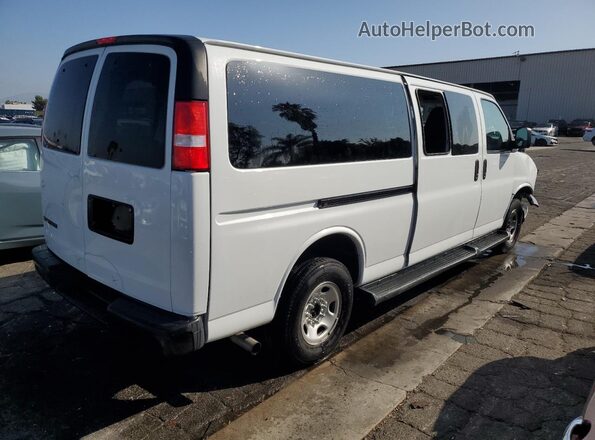 1GAZGNFP3P1234182 2023 CHEVROLET EXPRESS Белый Передняя правая четверть