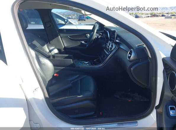55SWF4JB0HU229404 2017 MERCEDES-BENZ C White Front interior view