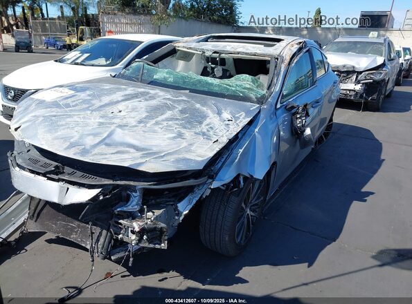 58ADA1C11RU045581 2024 LEXUS ES 300H Серебряный Вид спереди
