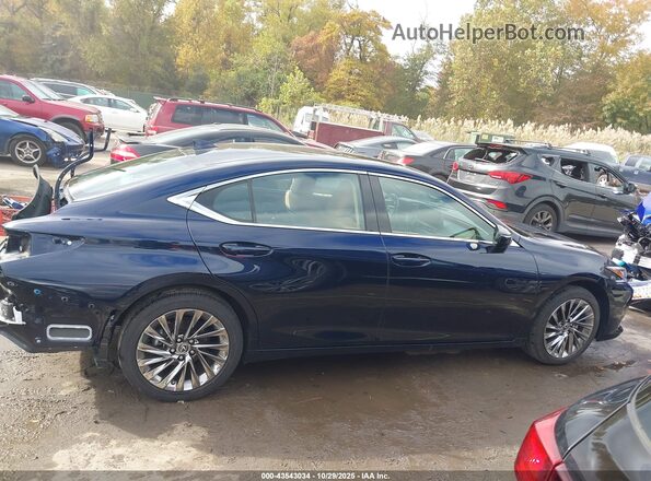 58AEA1C15RU039612 2024 LEXUS ES 300H Синий Вид задней части салона