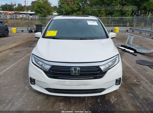 5FNRL6H64PB025005 2023 HONDA ODYSSEY White Вид задньої частини салону