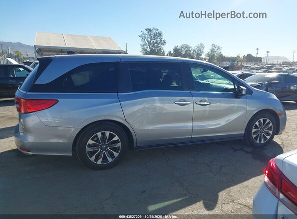 5FNRL6H73NB069423 2022 HONDA ODYSSEY Серебряный Вид задней части салона