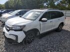 2021 Honda Pilot Touring White vin: 5FNYF6H63MB010672
