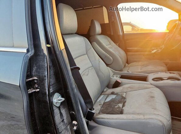 5FNYF6H96KB019549 2019 HONDA PILOT Black Engine compartment view