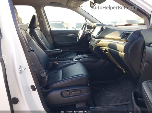 5FPYK3F50NB025921 2022 HONDA RIDGELINE Белый Вид салона спереди