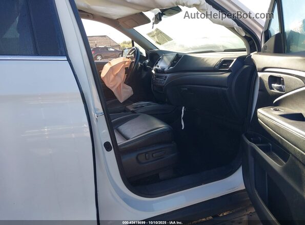 5FPYK3F7XNB008190 2022 HONDA RIDGELINE Белый Вид салона спереди