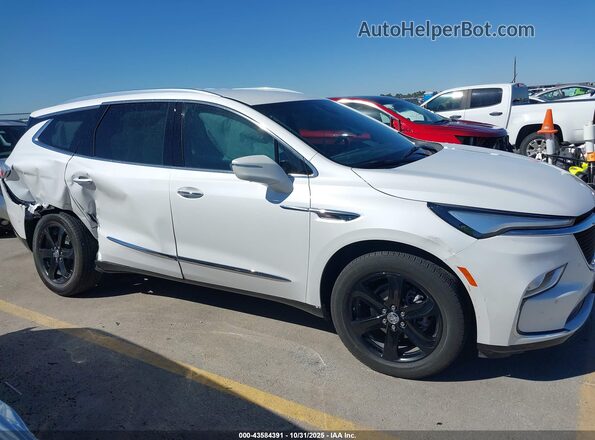 5GAERBKW2RJ125616 2024 BUICK ENCLAVE White Widok wnętrza z tyłu
