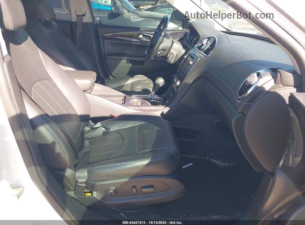 5GAKRCKD7HJ328023 2017 BUICK ENCLAVE Белый Вид салона спереди