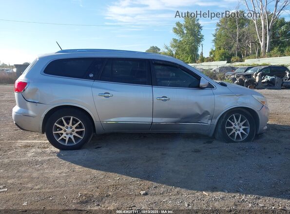 5GAKVBKD4GJ266035 2016 BUICK ENCLAVE Серебряный Вид задней части салона