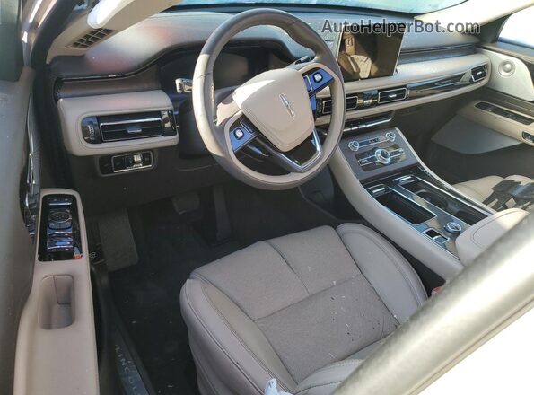5LM5J7XC9RGL01696 2024 LINCOLN AVIATOR Белый Вид панели приборов