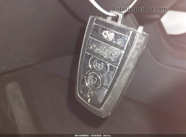 5LM5J7XCXNGL04830 2022 LINCOLN AVIATOR White Вид панелі приладів