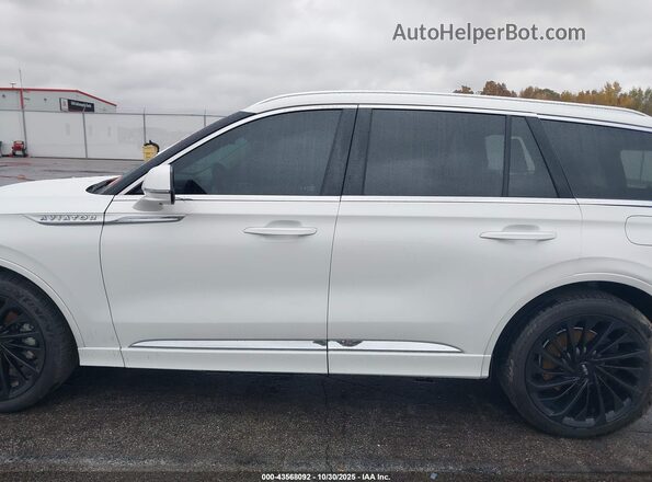 5LM5J7XCXNGL04830 2022 LINCOLN AVIATOR White 