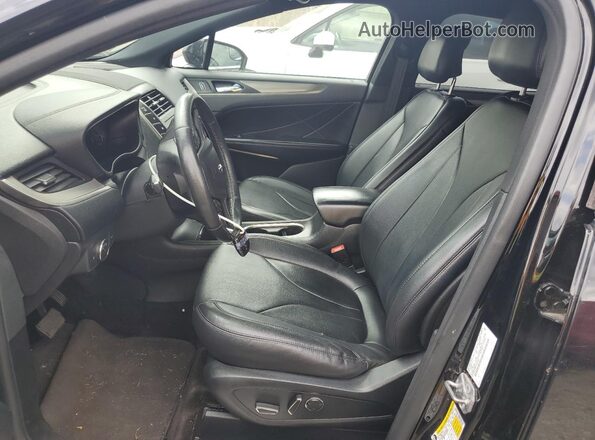 5LMCJ1D97JUL00064 2018 LINCOLN MKC Черный Вид салона спереди